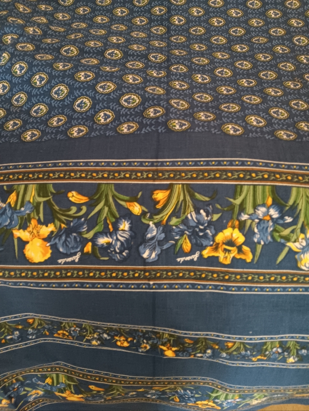 Vintage Provence Cotton Print Fabric 57 "wide x 6.2 Yards Blue NWOT